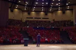 Rektor begrüßt neue Studenten