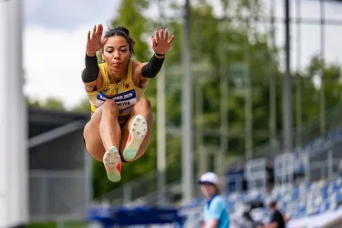  Samira Attermeyer beim Weitsprung
