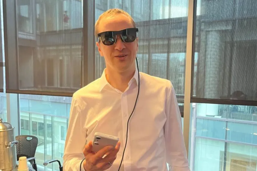 Peter Salden mit VR-Brille